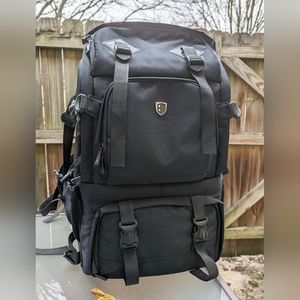 BAGSMART Anti-theft Professional Gear Backpack for DSLR Cameras & 15" Macbooks